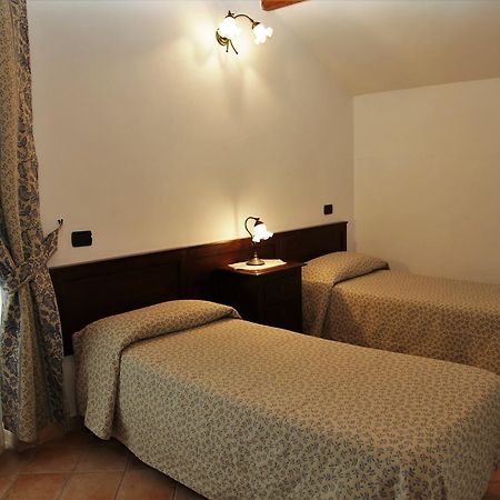 אובינדולי Hotel Il Ghiro מראה חיצוני תמונה