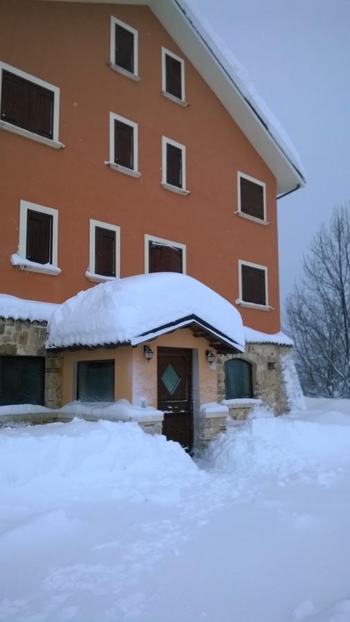 אובינדולי Hotel Il Ghiro מראה חיצוני תמונה