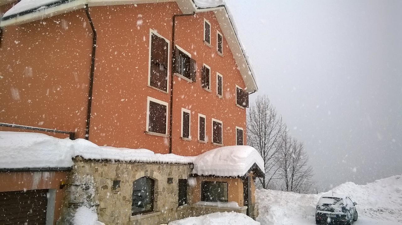 אובינדולי Hotel Il Ghiro מראה חיצוני תמונה