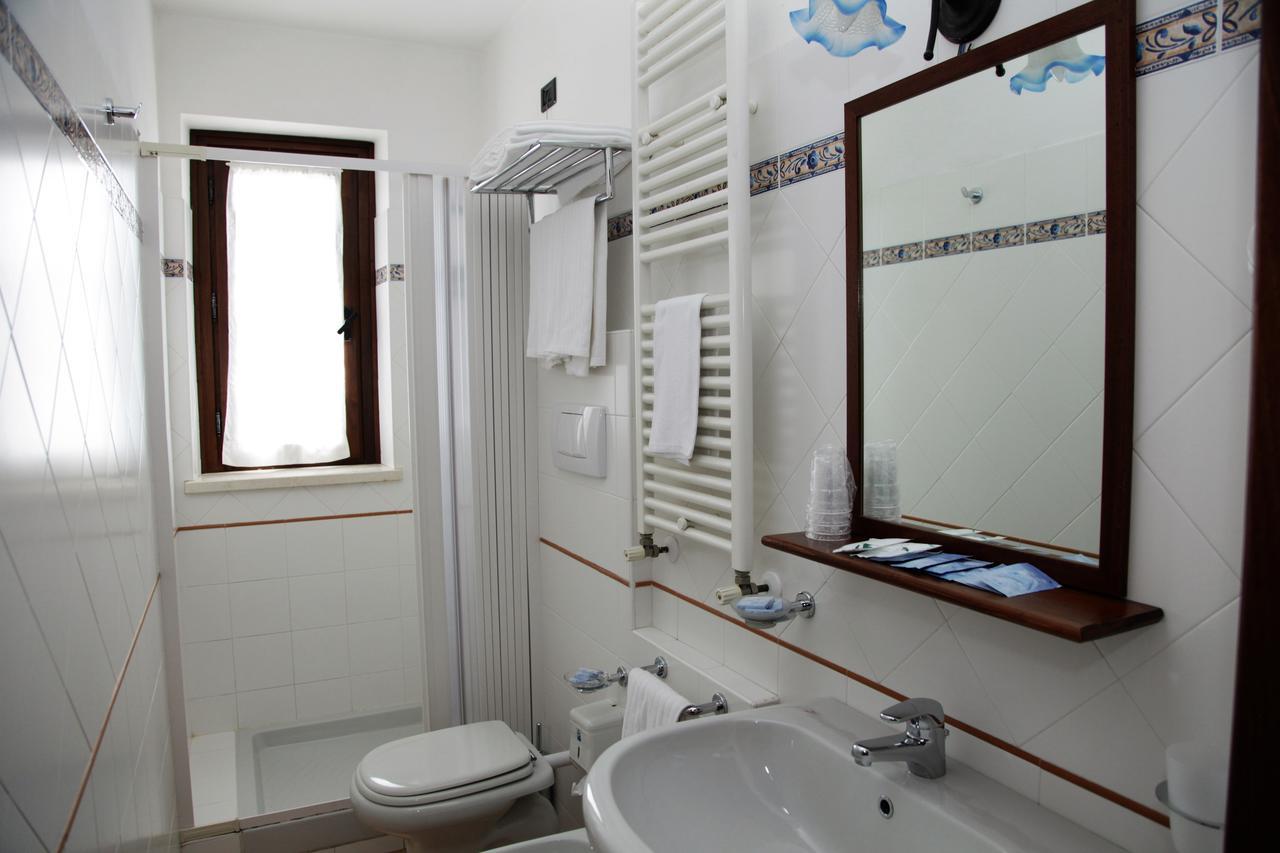 אובינדולי Hotel Il Ghiro מראה חיצוני תמונה